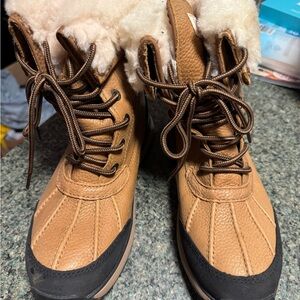 Women's Tan Winter Boots